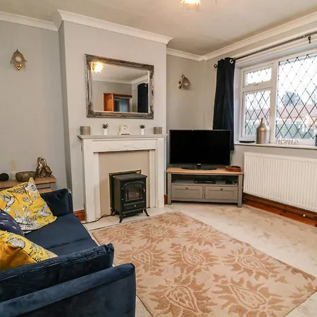 Cornerways, 8 North Lane *